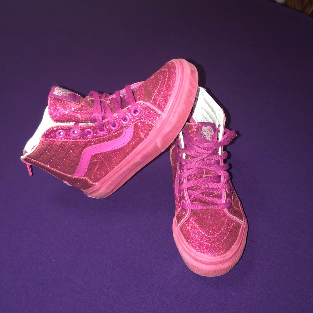Girls Pink Glitter High top Vans.